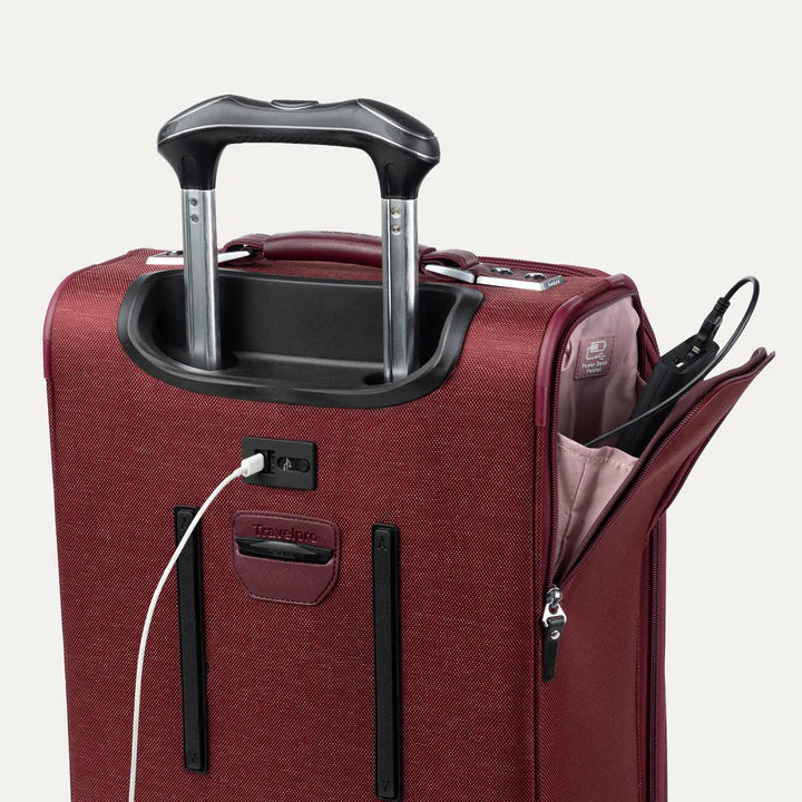 Carry On Travelpro® Platinum Elite Business Plus en Rojo Bordeaux