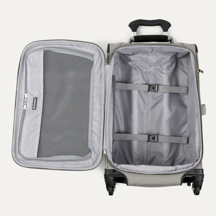 Set de Travelpro® Maxlite 5 Carry On + Check-In mediana en Champagne